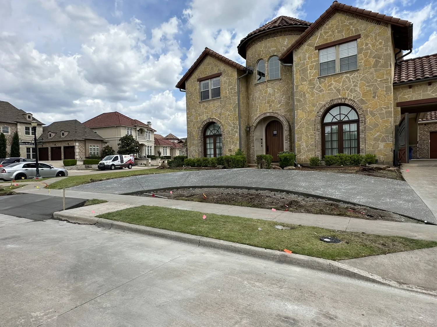 Featured Residential Driveway by Lucky’s Concrete in Houston